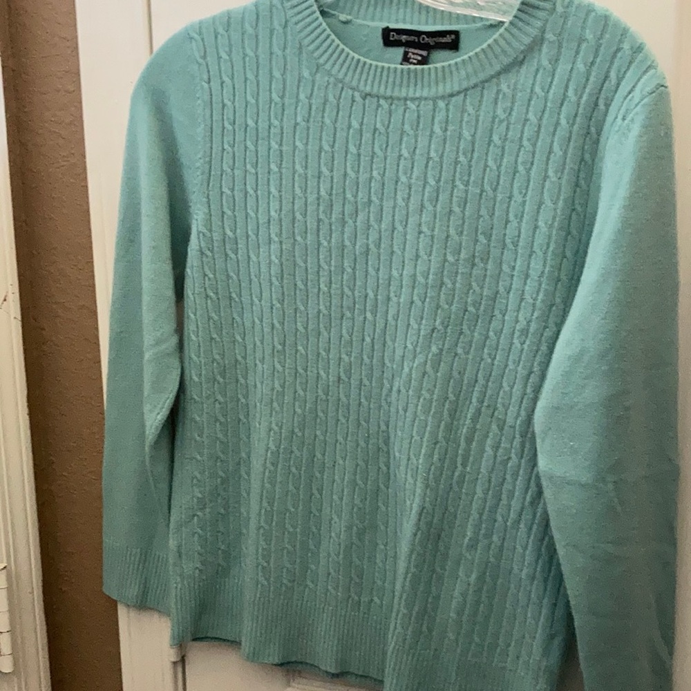 FINAL MARKDOWN Designers originals cable front sweater petite medium